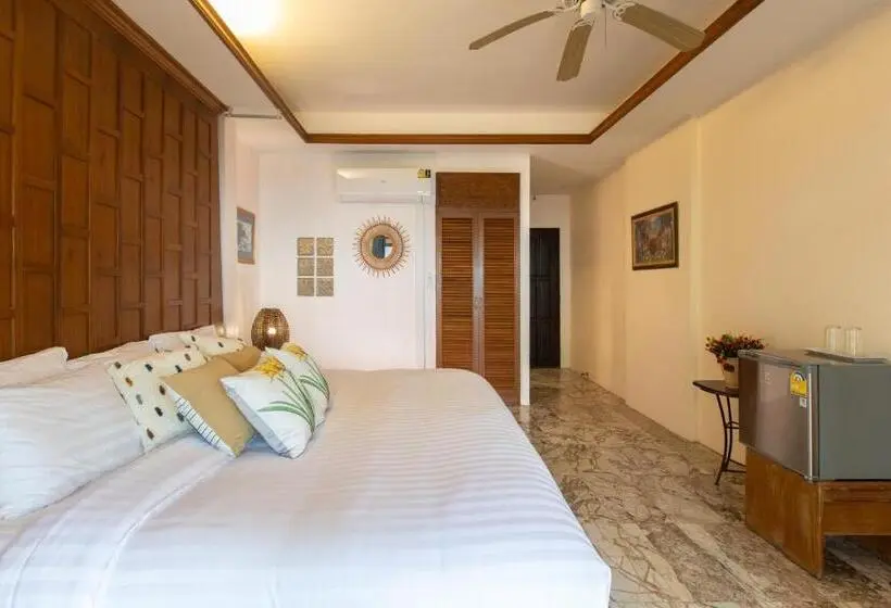キングサイズベッドのスタンダードルーム, Baansook Resort Koh Chang