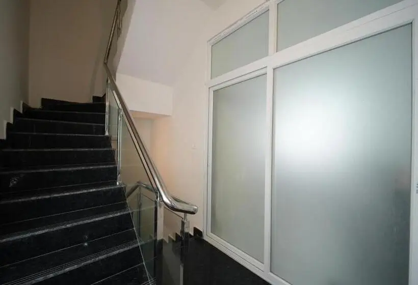 スタンダードルーム, Aayushman Luxury Homes