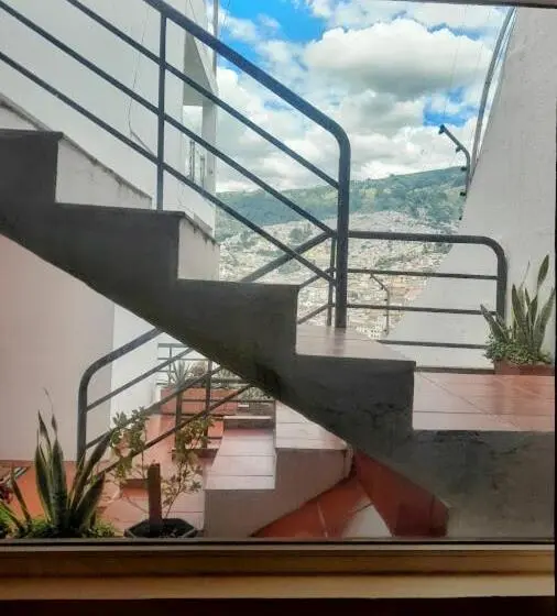 ルームシェアのワンベッド, The Temple, Quito