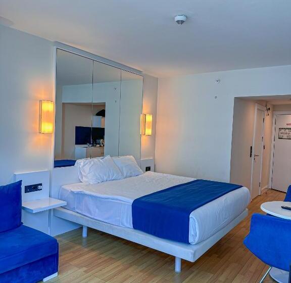 استودیو استاندارد با بالکن, Batumivip