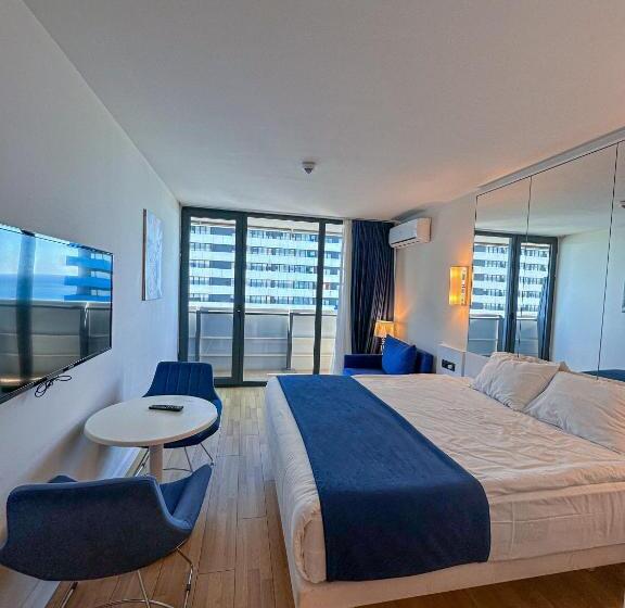 استودیو استاندارد با بالکن, Batumivip