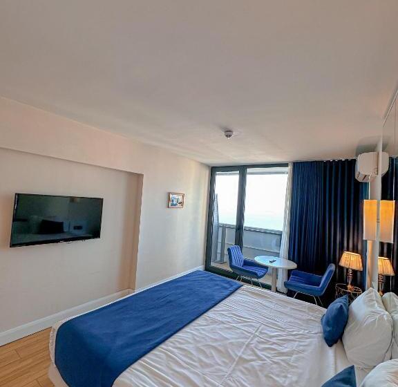 استودیو استاندارد با بالکن, Batumivip