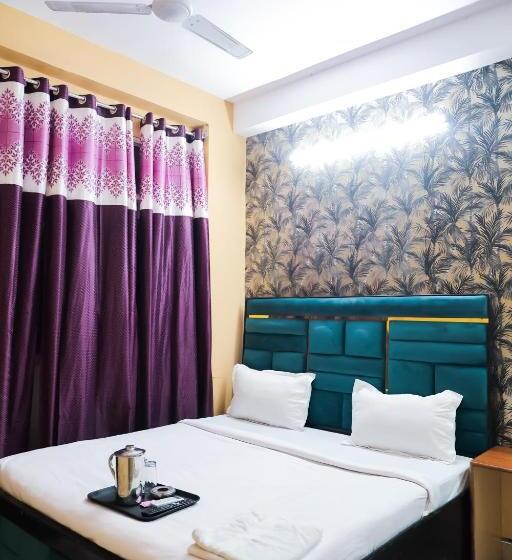 Номер Economy, Plan With Laxmi Nagar Metro