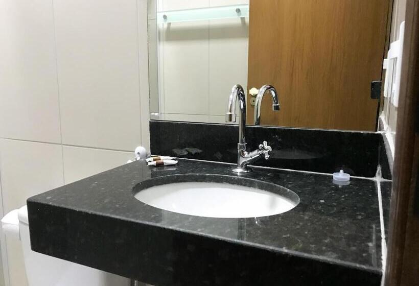 スタンダードルーム, Império