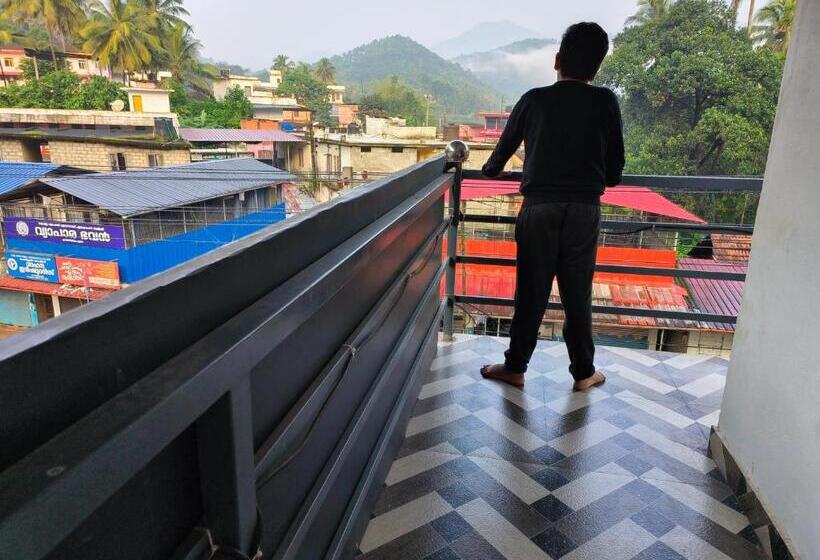 スタンダードスタジオ, Josco Residency