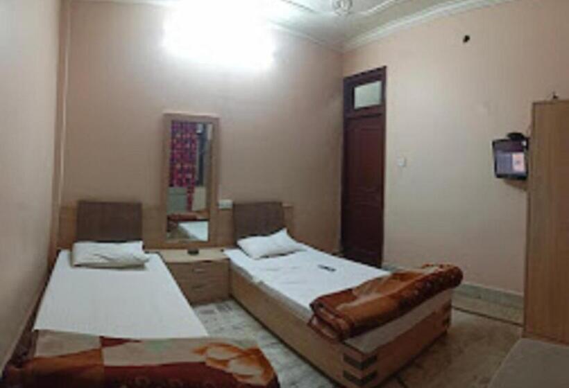 חדר סטנדרט, Varun Inn
