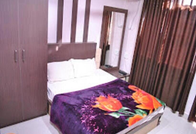 חדר סטנדרט, Varun Inn