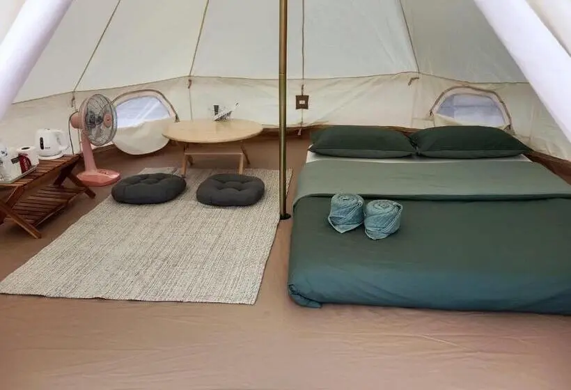 Standard Tent, White House At เขาค้ออินไซด์ฮิลล์