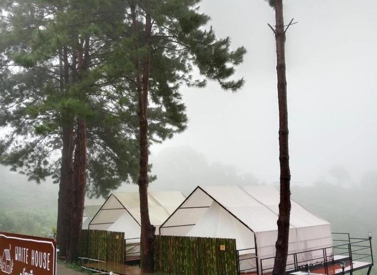 Standard Tent, White House At เขาค้ออินไซด์ฮิลล์
