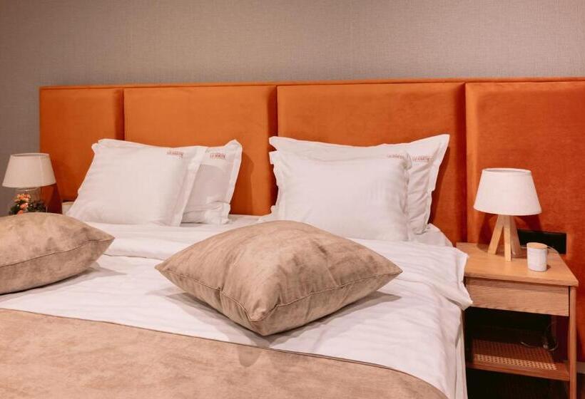 Студия Стандарт, La Boheme Corbeanca   Partener Therme