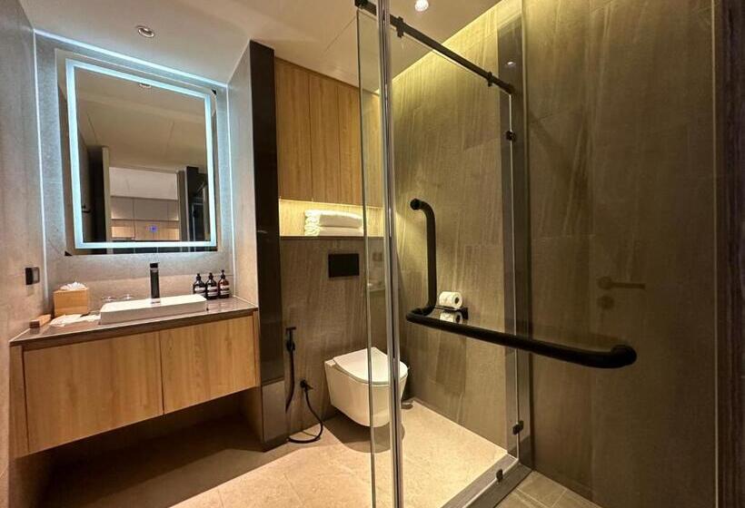 جناح جونيور مزوَّد بشرفة, La Green Hotel And Residence