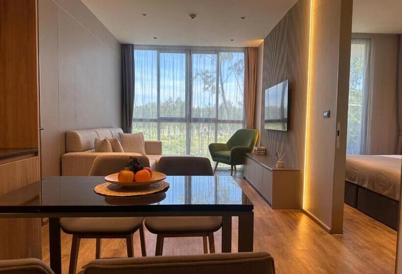 جناح جونيور مزوَّد بشرفة, La Green Hotel And Residence