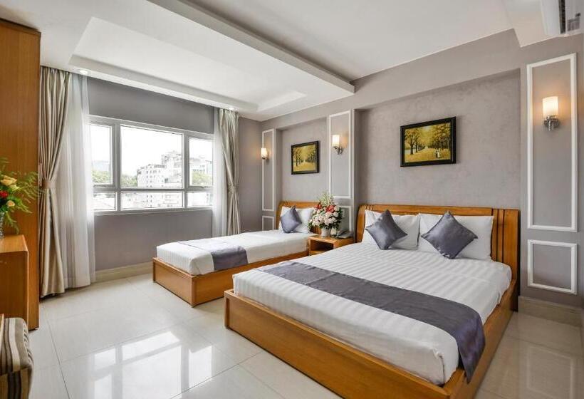 مجموعه ویستا شهر, Lucky Star Hotel   Bui Vien Walking Street