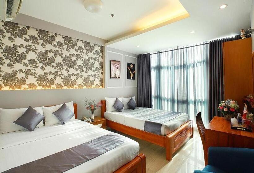 مجموعه ویستا شهر, Lucky Star Hotel   Bui Vien Walking Street