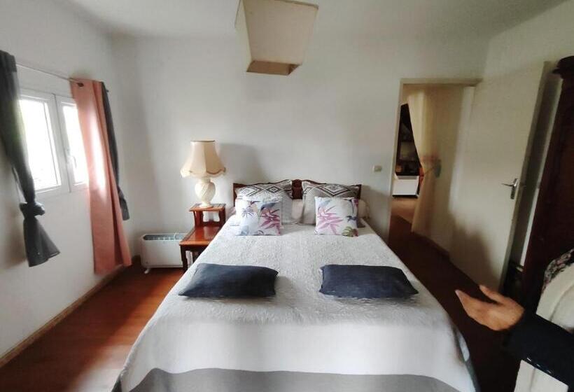 اتاق خانوادگی با چشمانداز کوه, Maison De Charme, En Plaine Poésie Chez L Habitant