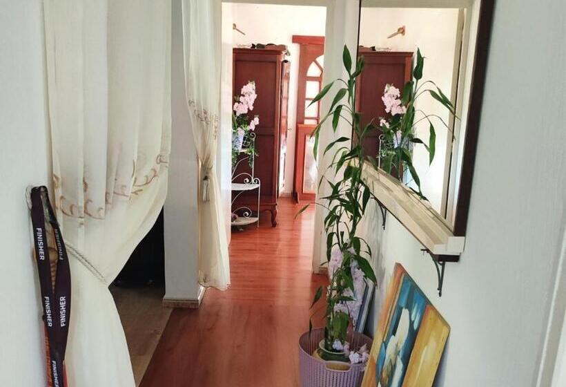 اتاق خانوادگی با چشمانداز کوه, Maison De Charme, En Plaine Poésie Chez L Habitant