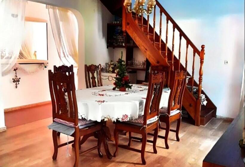 اتاق خانوادگی با چشمانداز کوه, Maison De Charme, En Plaine Poésie Chez L Habitant