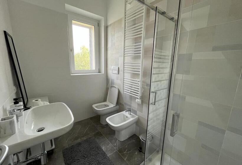 اتاق استاندارد با سرویس بهداشتی مشترک, Welcome Milano Guest House