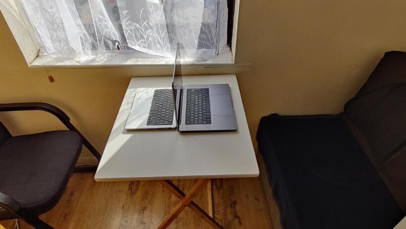 스탠다드 룸, Wembley House