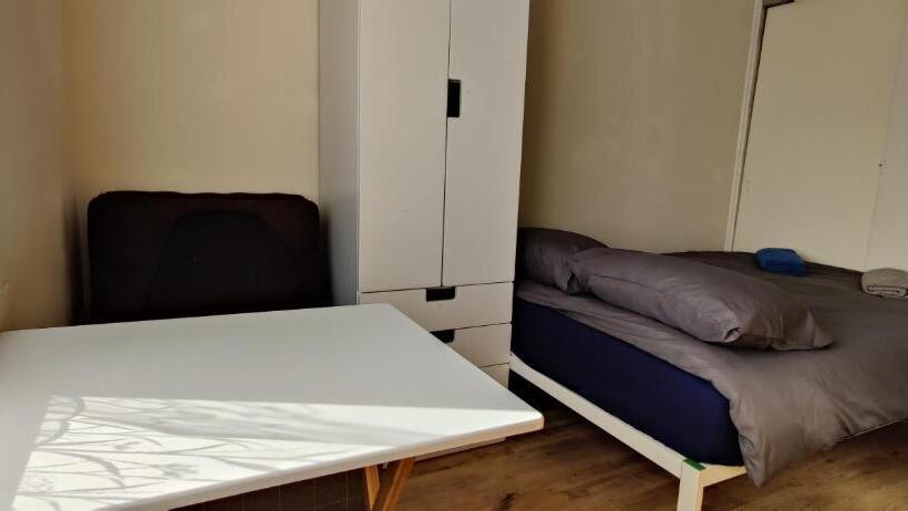 Номер Стандарт, Wembley House