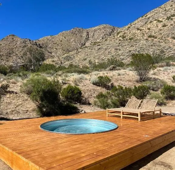Villa 3 Makuuhuonetta, Two Pepper Ranch   A Desert Oasis
