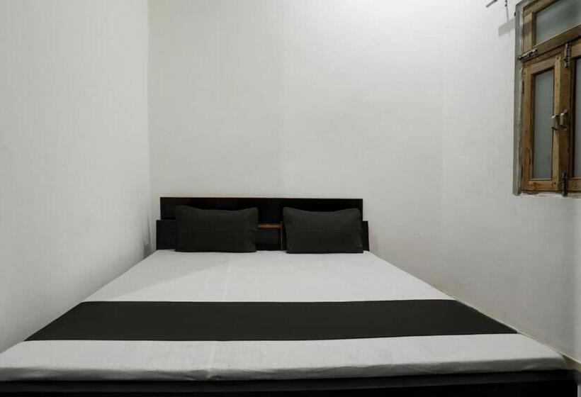 三人经典房间, O Nayara