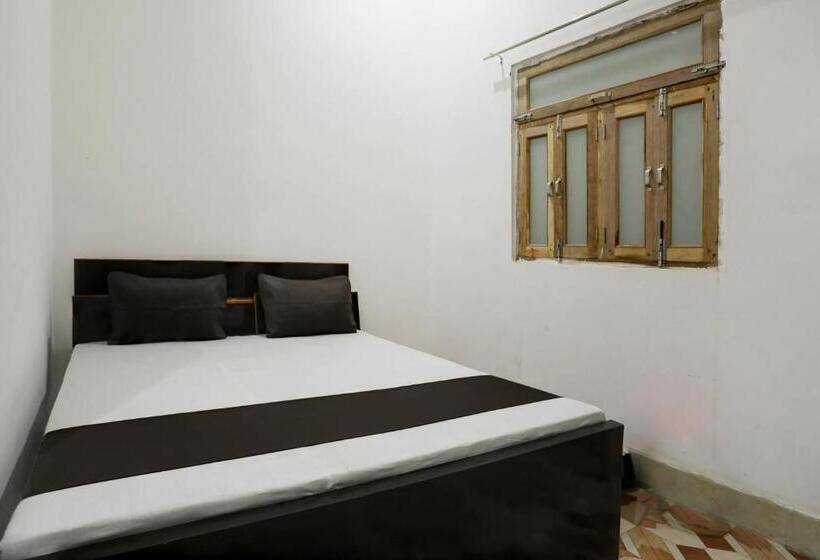 三人经典房间, O Nayara