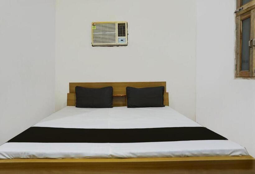 三人经典房间, O Nayara