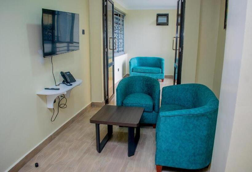 سوییت جونیور, The Kolel Hotel And Suites