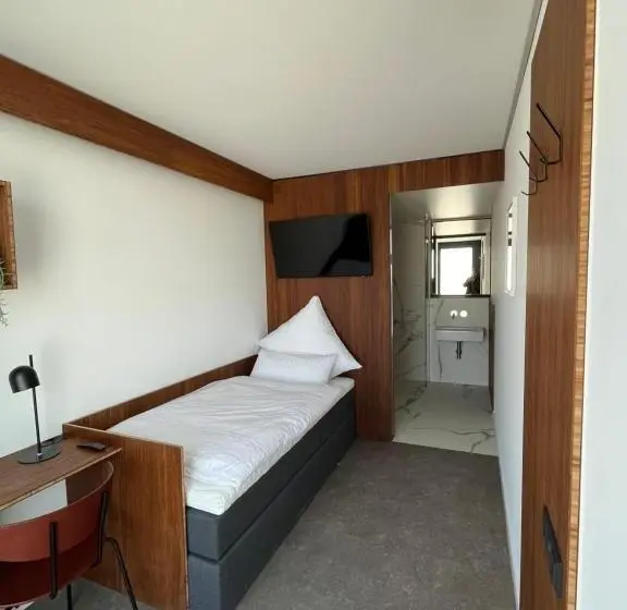 スタンダードシングルルーム, Tin Inn L Hückelhoven Einfach Gut Das Hotel Aus Hochwertig Ausgebauten überseecontainern