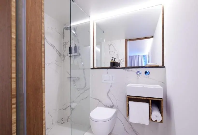 スーペリアシングルルーム, Tin Inn L Hückelhoven Einfach Gut Das Hotel Aus Hochwertig Ausgebauten überseecontainern