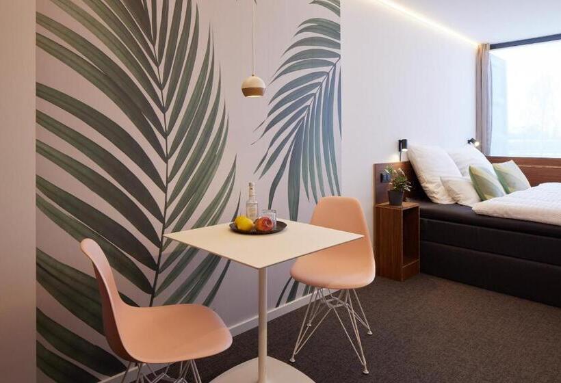 Стандартный Номер Кровать Кинг, Tin Inn L Hückelhoven Einfach Gut Das Hotel Aus Hochwertig Ausgebauten überseecontainern