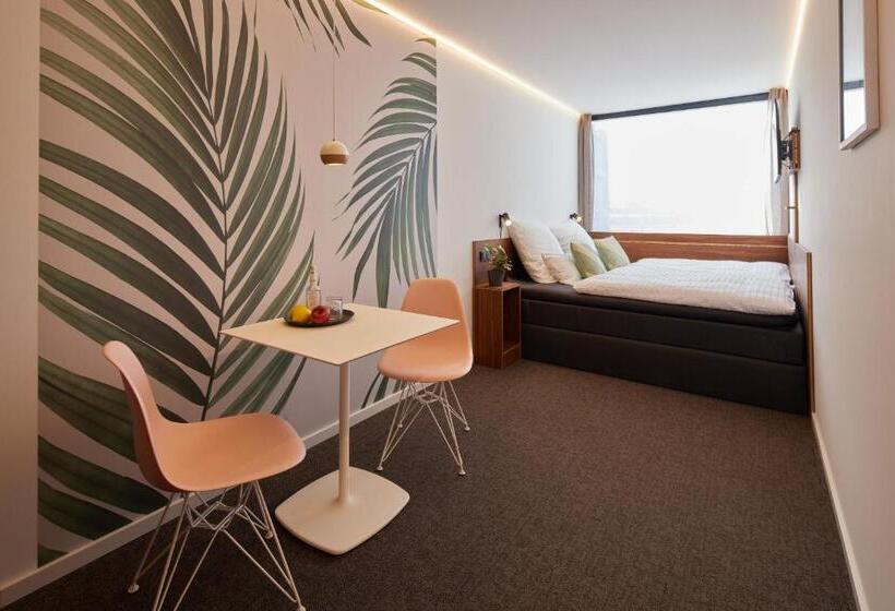 Стандартный Номер Кровать Кинг, Tin Inn L Hückelhoven Einfach Gut Das Hotel Aus Hochwertig Ausgebauten überseecontainern