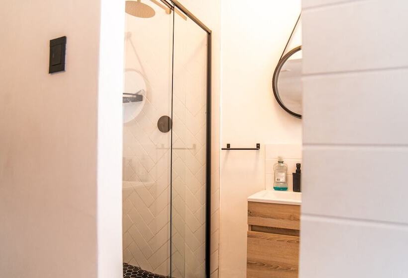 سرير فى غرفة مشتركه, Wunderlux