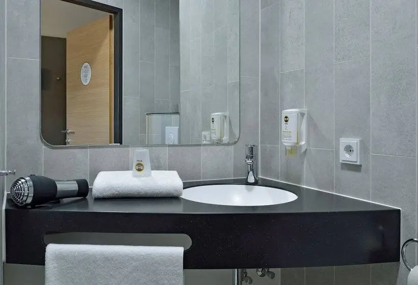 Standard-huone, B&b Hotel Erfurt City West