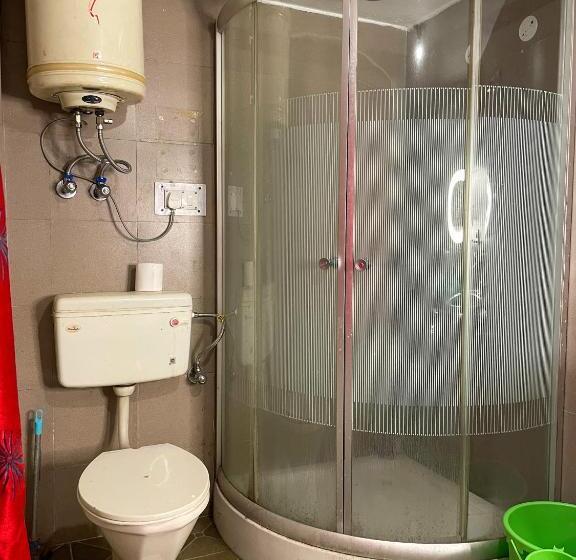 اتاق لوکس, Aarya Homes