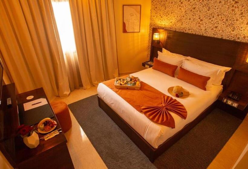 اتاق استاندارد با تخت بزرگ, Fourteen Hotel Ain Sebaa