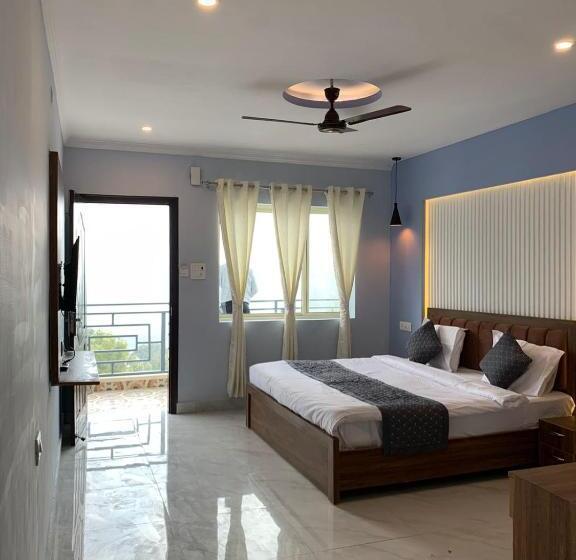 디럭스 룸 킹사이즈 침대, Ganeshwaram Hotel & Restaurant, Bhowali, Nainital