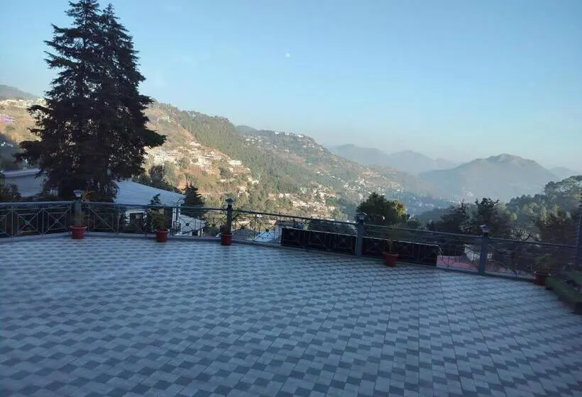キングサイズベッドのスタンダードルーム, Ganeshwaram Hotel & Restaurant, Bhowali, Nainital