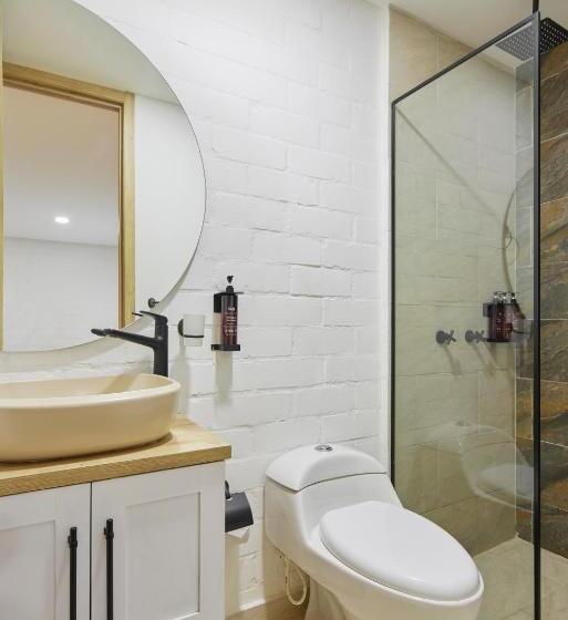 디럭스 스위트, Altio