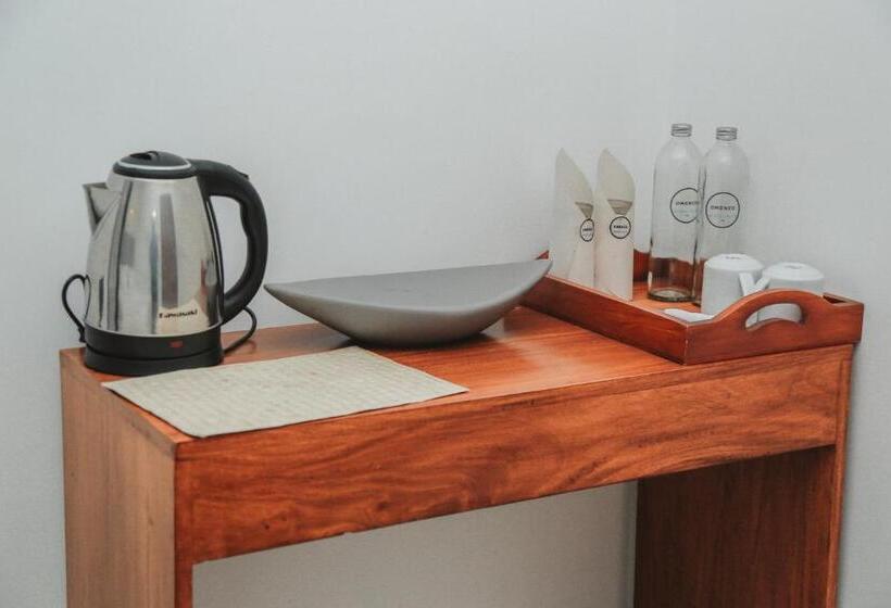 Номер Deluxe, Omenco