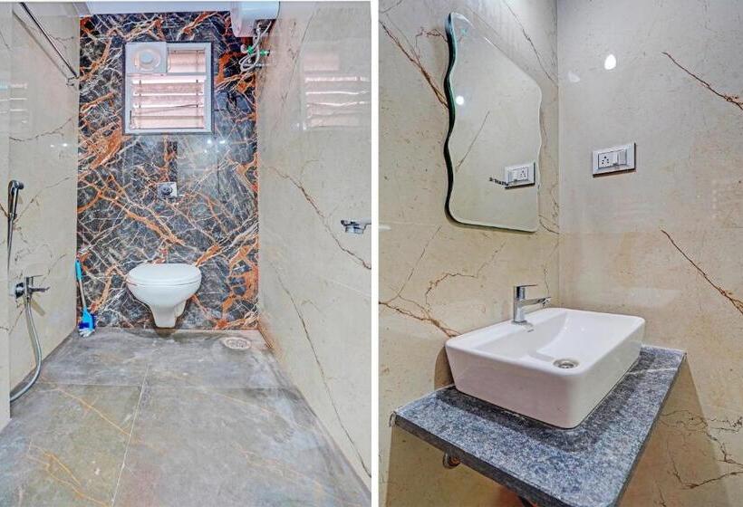 اتاق کلاسیک سه تخته, Oyo Flagship Bluebird Service Apartment