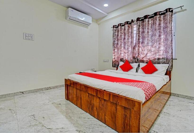 اتاق کلاسیک سه تخته, Oyo Flagship Bluebird Service Apartment