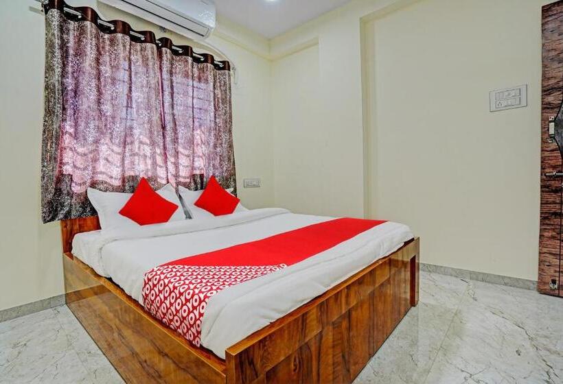 Classic Kolmen Hengen Huone, Oyo Flagship Bluebird Service Apartment