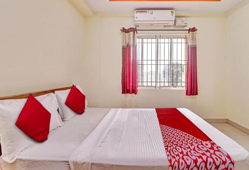 חדר קלאסי לשלושה, Oyo Flagship M.s. Residency