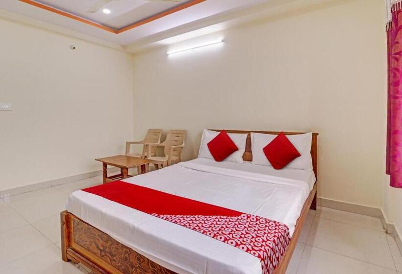 חדר קלאסי לשלושה, Oyo Flagship M.s. Residency