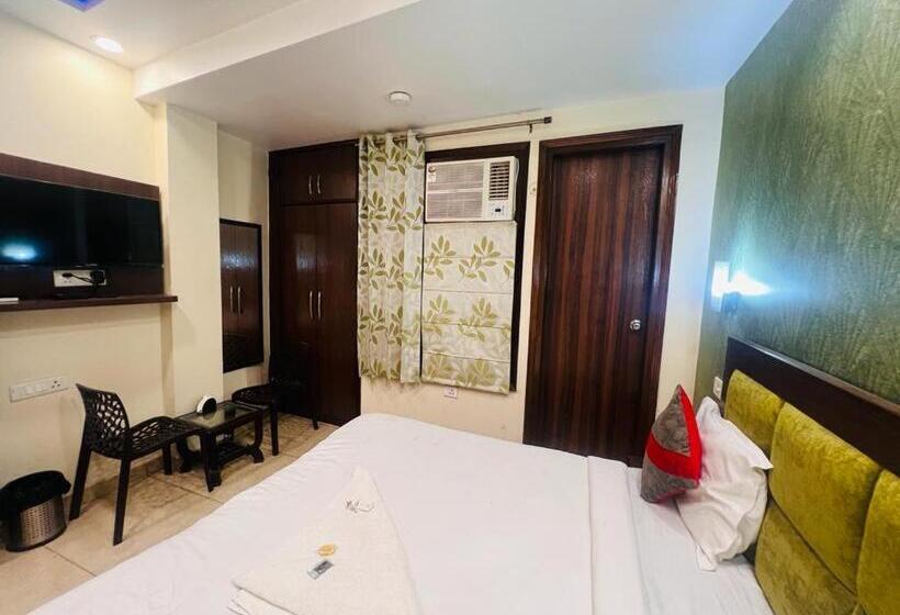 Chambre Deluxe, Pratap Heights