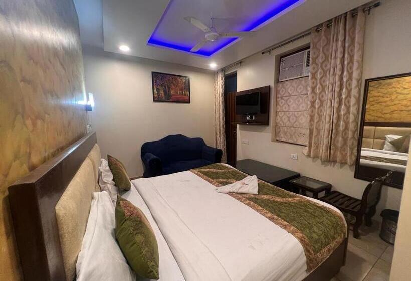 Chambre Deluxe, Pratap Heights
