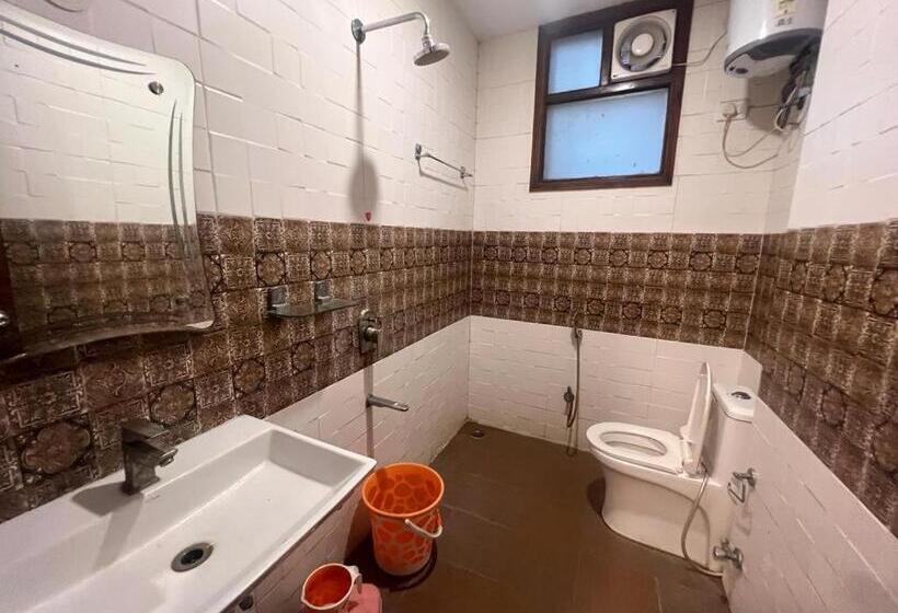 Chambre Deluxe, Pratap Heights