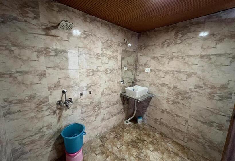 Chambre Deluxe, Pratap Heights